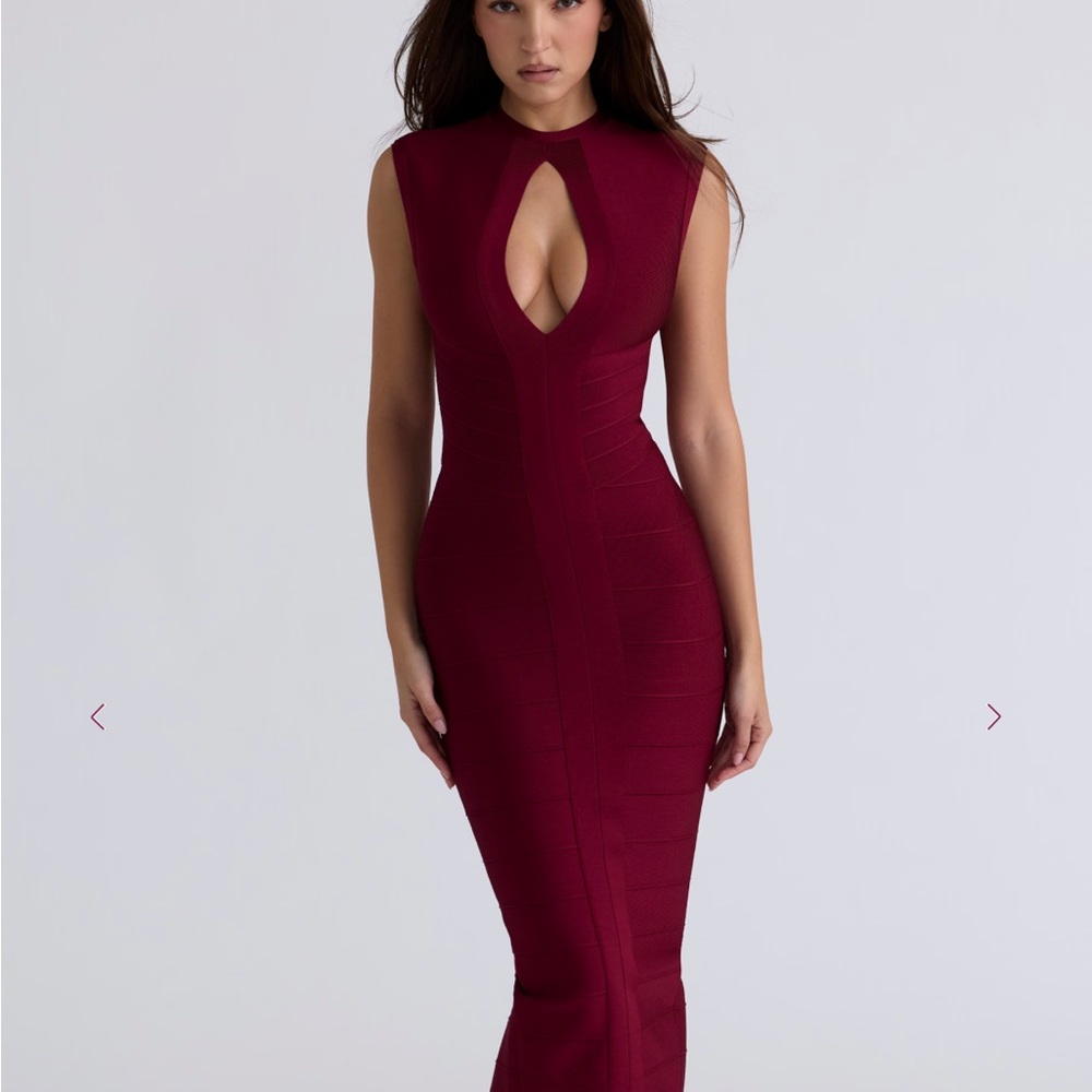 Sleeveless Midi Dress with Keyhole Front in Burgundy House of CB Fatale Small